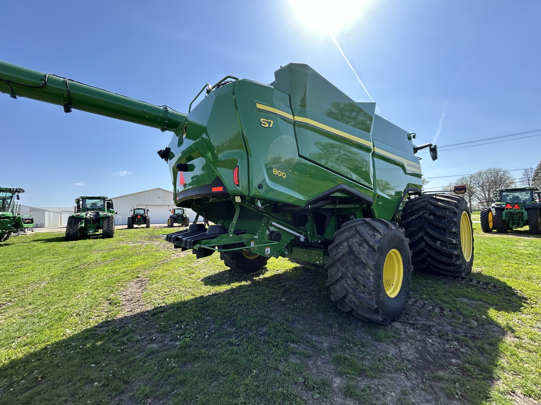  2025 John Deere S7 800 at Heritage Tractor in Galesburg, IL