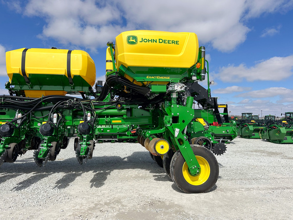 2025 John-Deere 1775NT