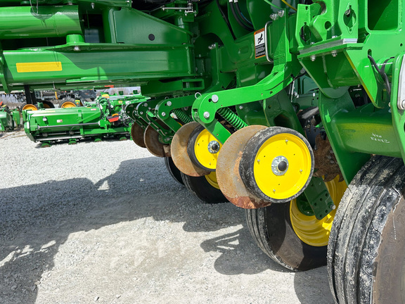 2025 John-Deere 1775NT