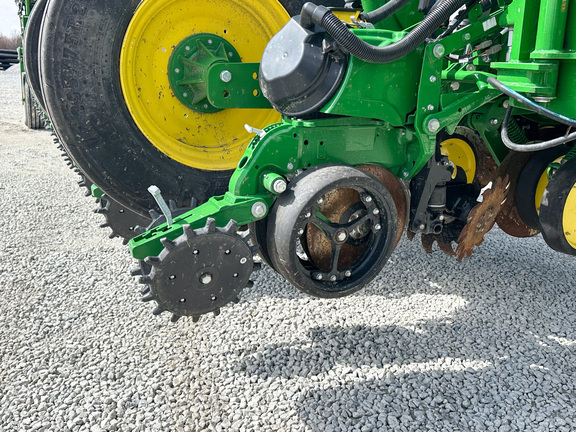 2025 John-Deere 1775NT