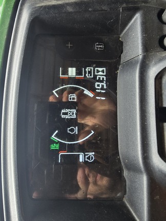 2024 John Deere X734 - Photo4