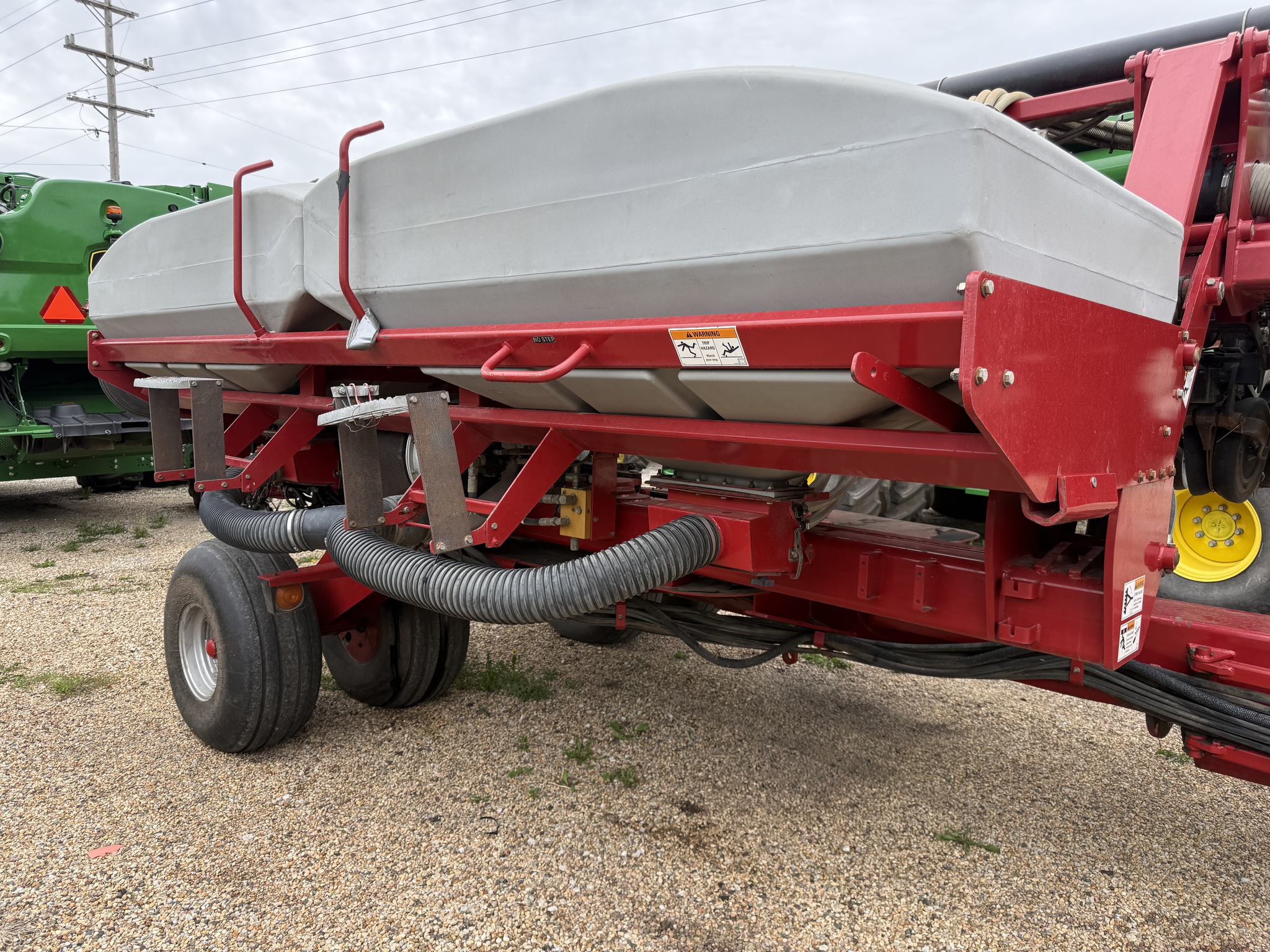  2005 Case IH 1200 at Heritage Tractor in Pontiac, IL