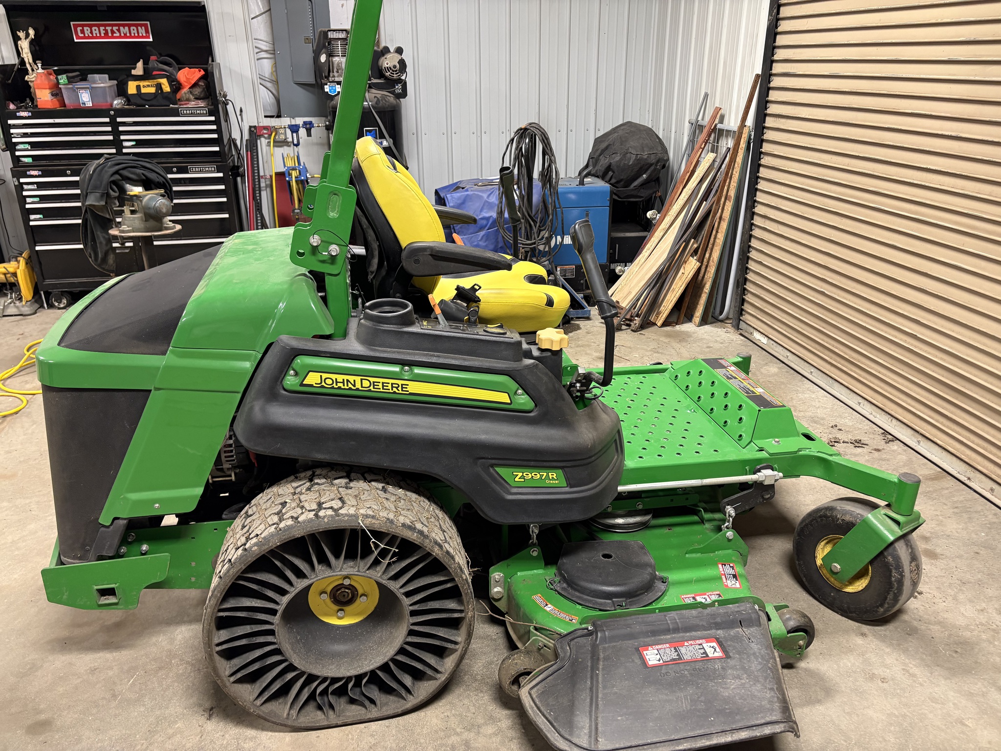 2020 John Deere Z997R Image 1