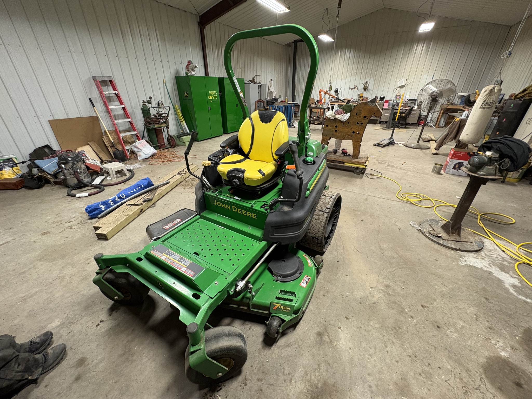 2020 John Deere Z997R Image 4