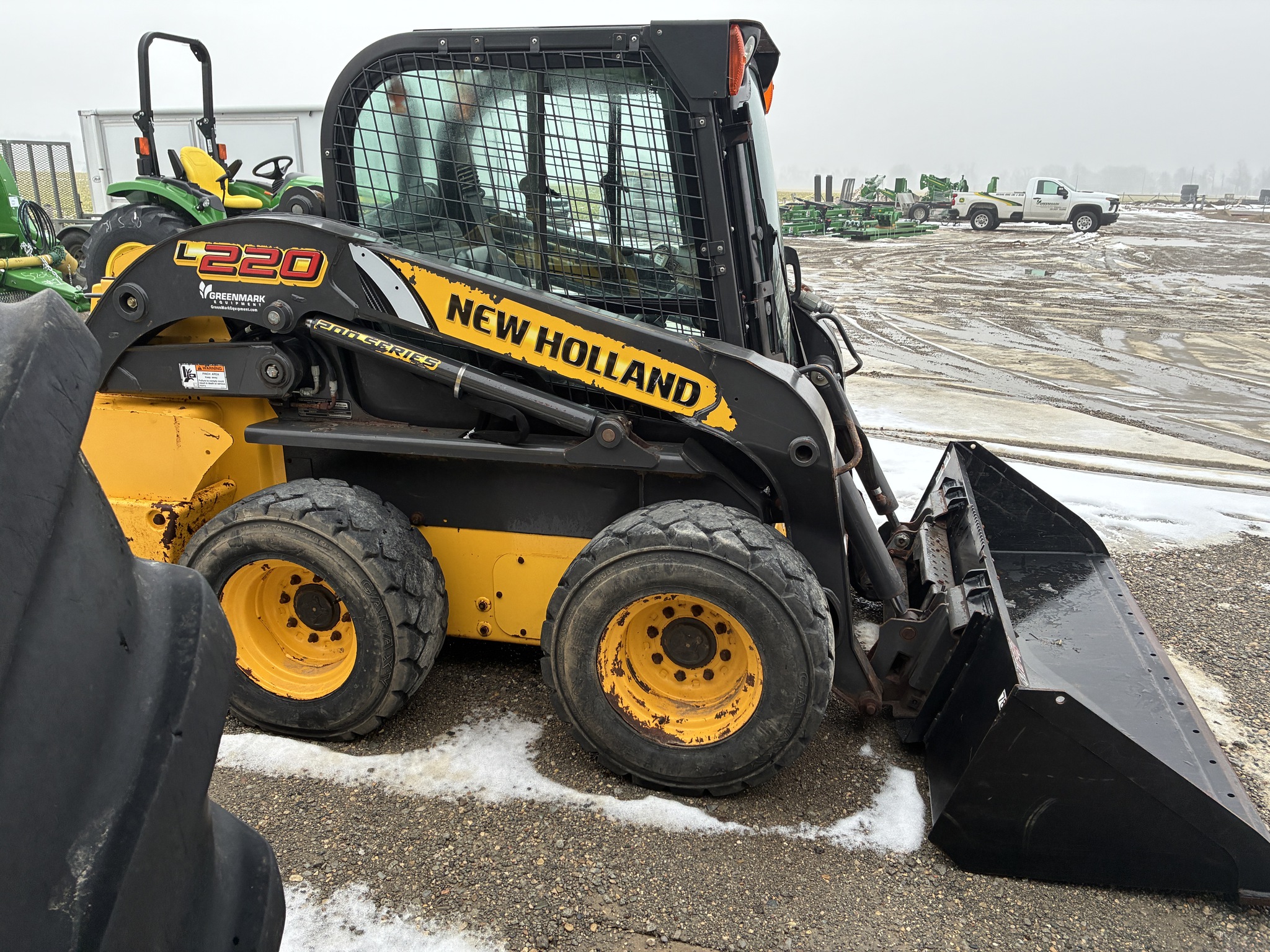 2016 New Holland L220 Image 2