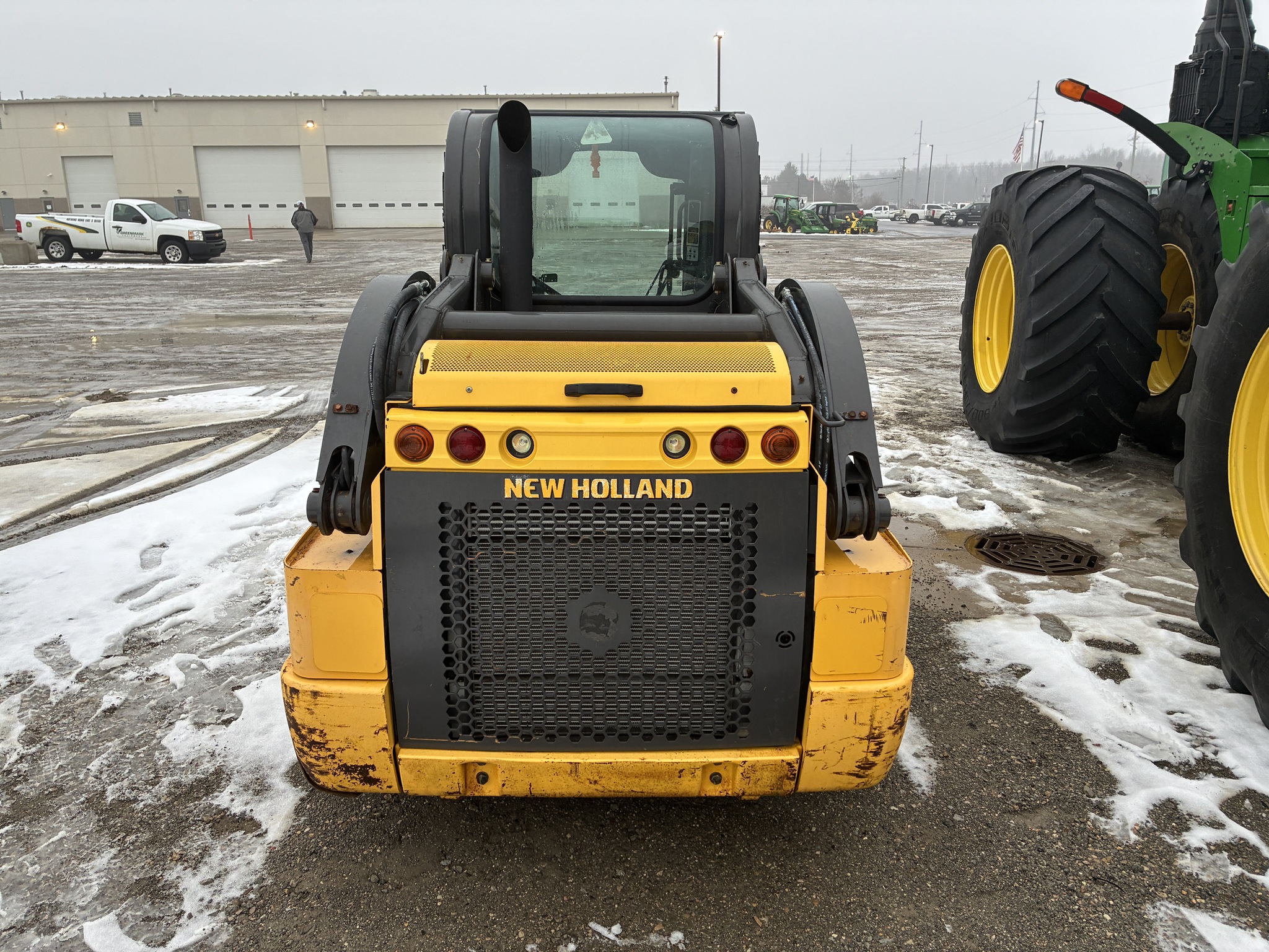 2016 New Holland L220 Image 4