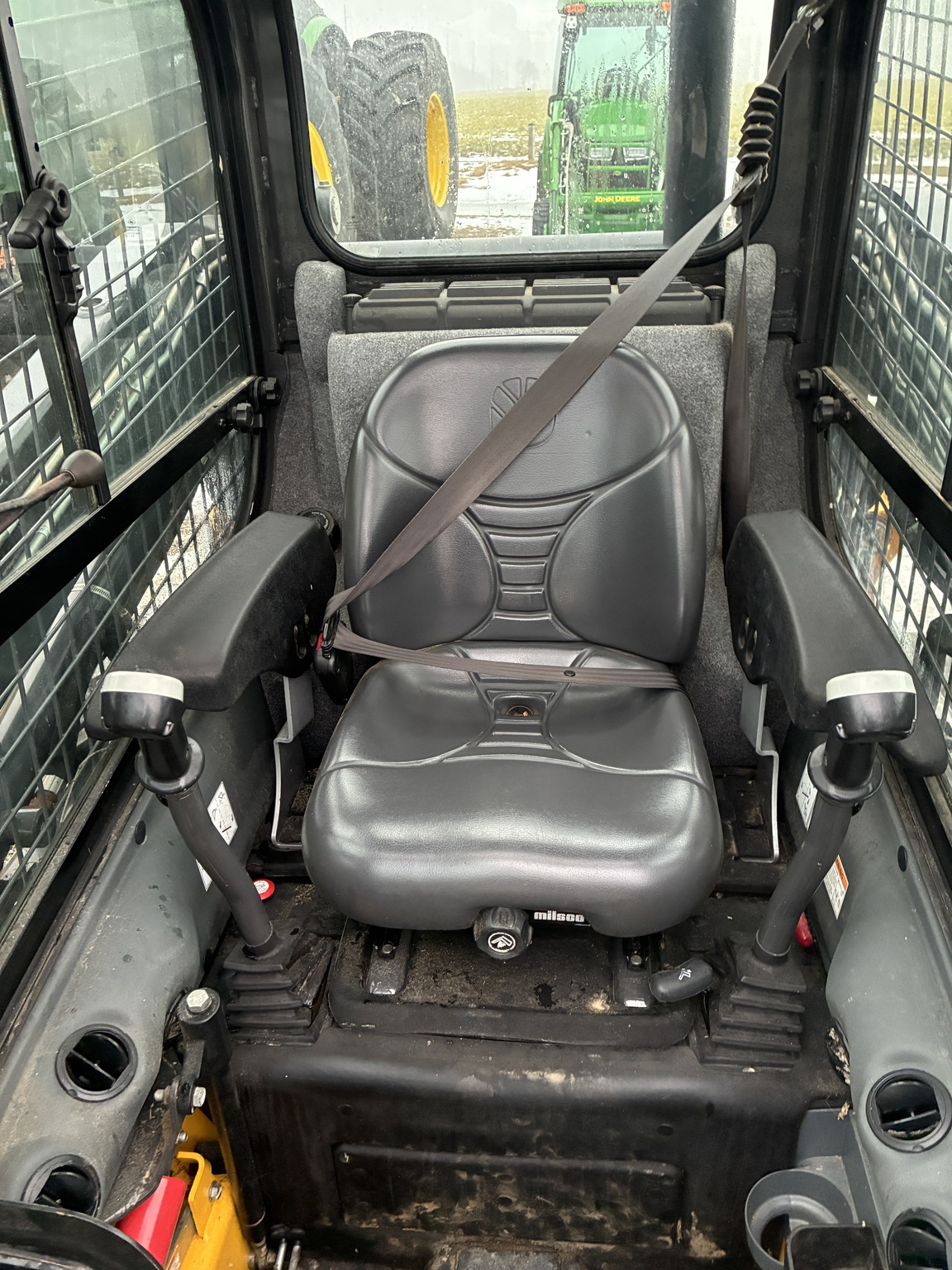 2016 New Holland L220 Image 8