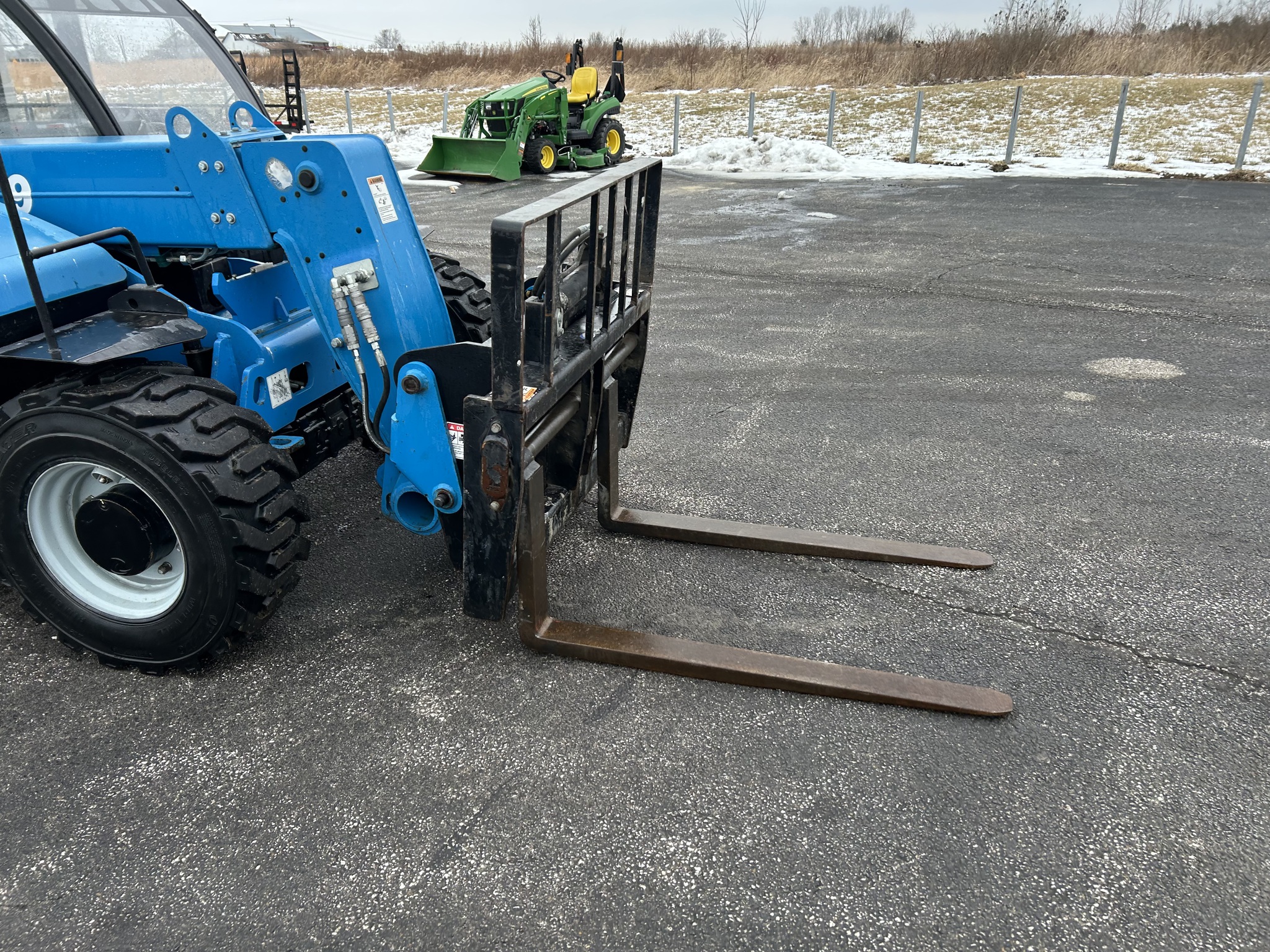 2018 Genie GTH5519 Image 5