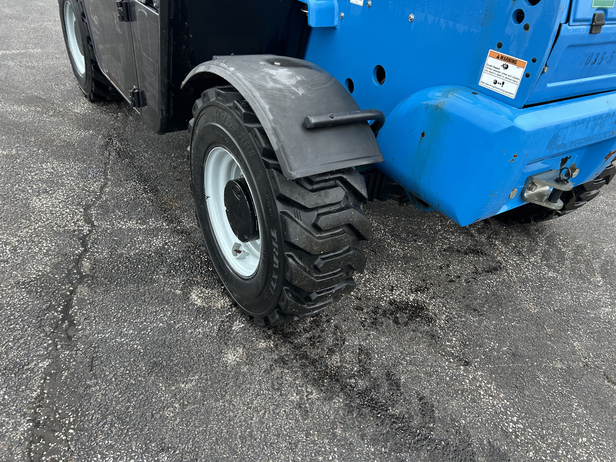 2018 Genie GTH5519 Image 10