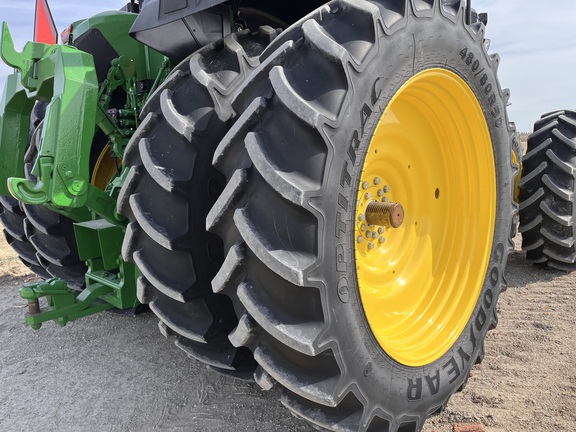 2025 John Deere 8R 340 - Photo17