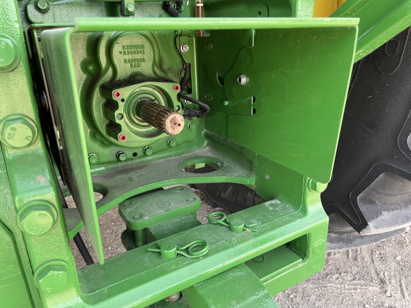 2025 John Deere 8R 340 - Photo29