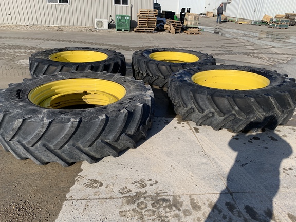 Photo of Farmax 520/85R46