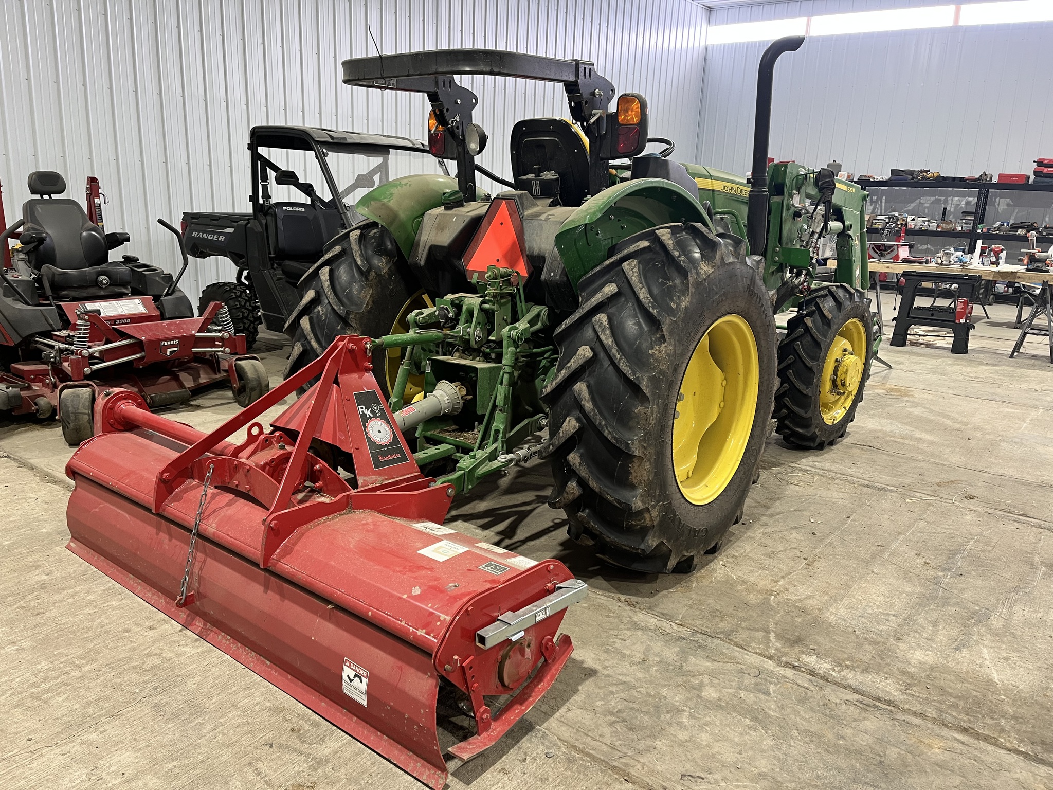 Used 2022 John Deere 5075E Utility Tractors at Koenig Equipment in Anna, OH - PhotoXL4