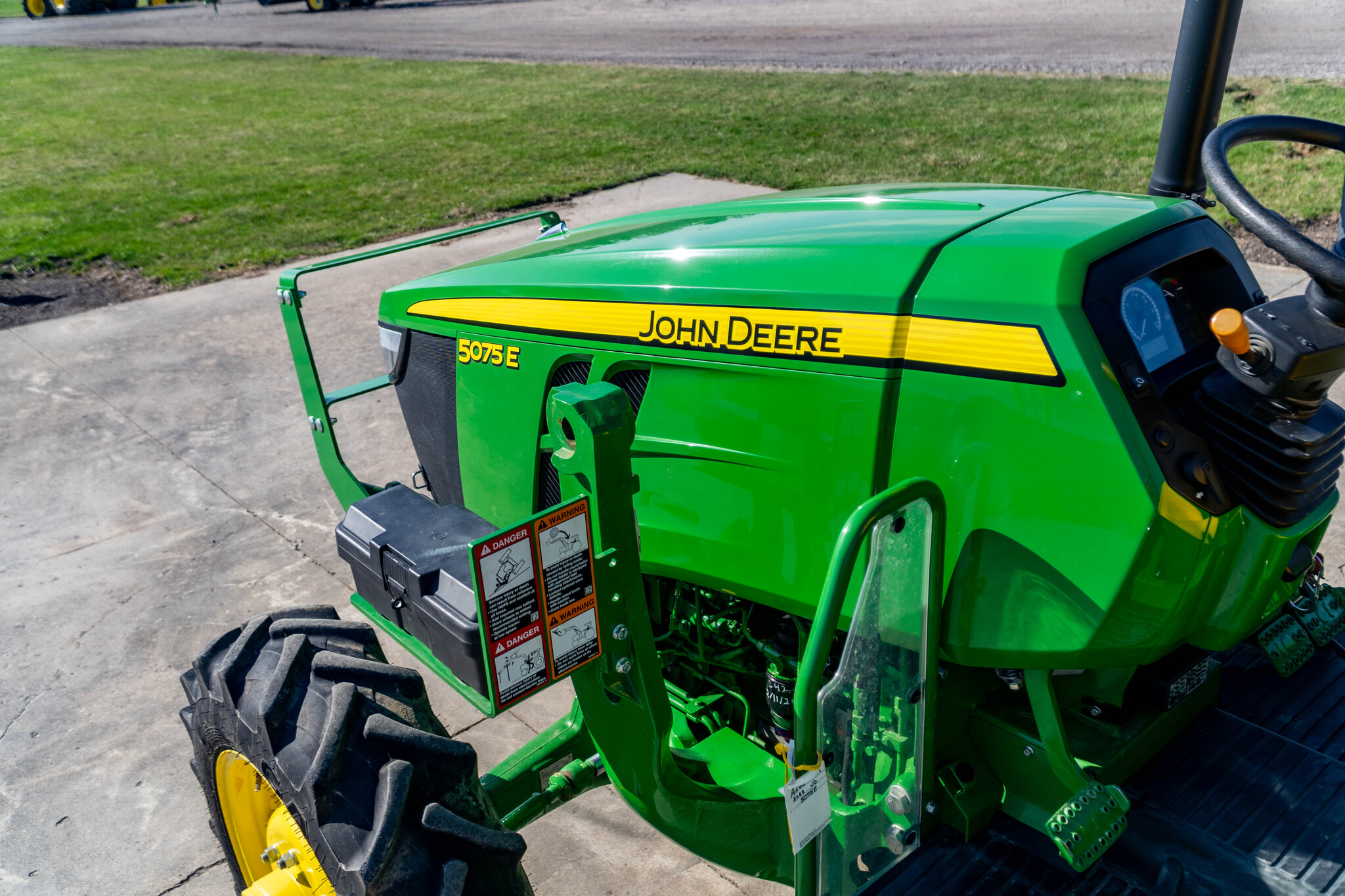 Used 2022 John Deere 5075E Utility Tractors at Koenig Equipment in Anna, OH - PhotoXL22