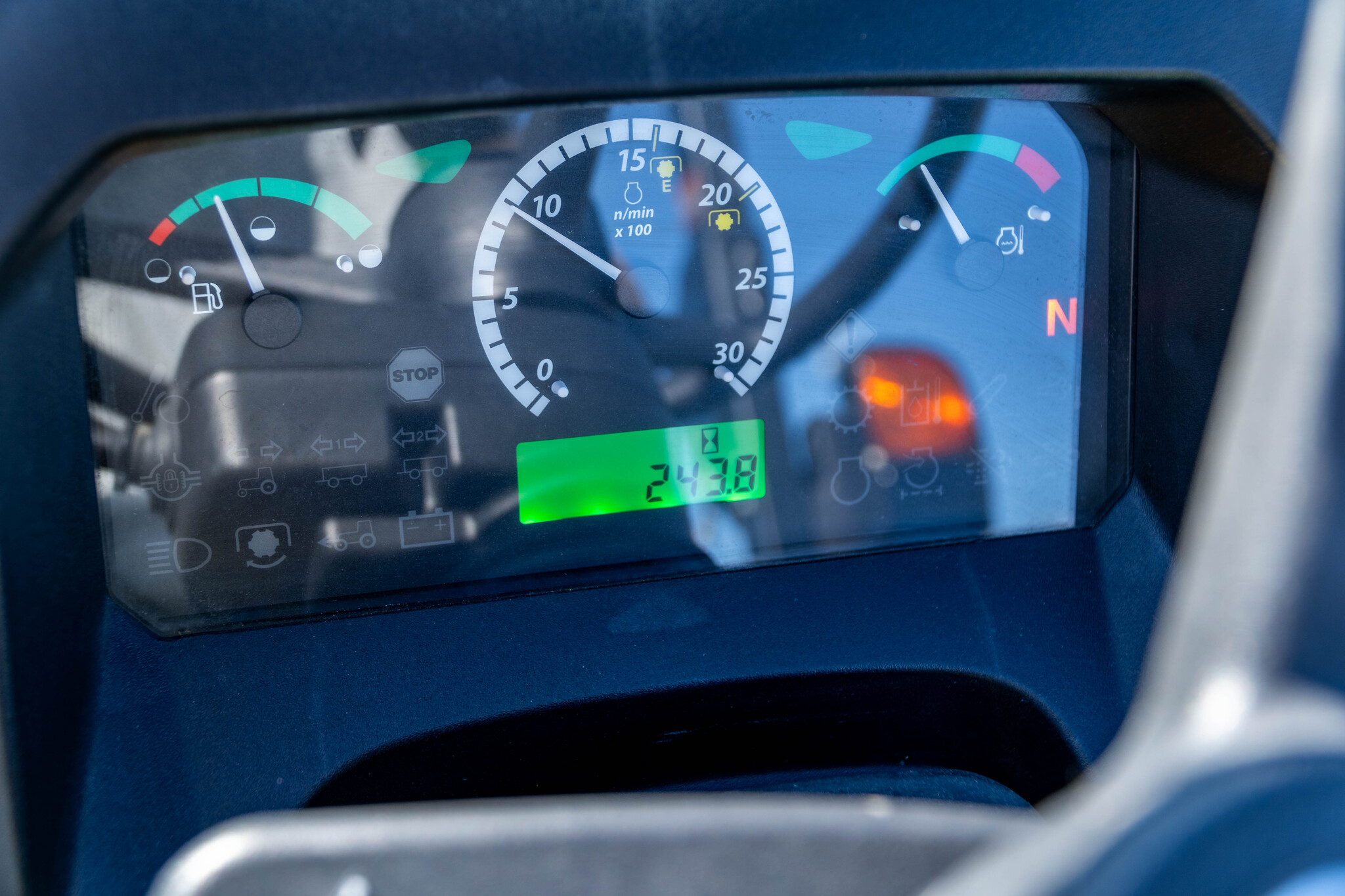 Used 2022 John Deere 5075E Utility Tractors at Koenig Equipment in Anna, OH - PhotoXL33