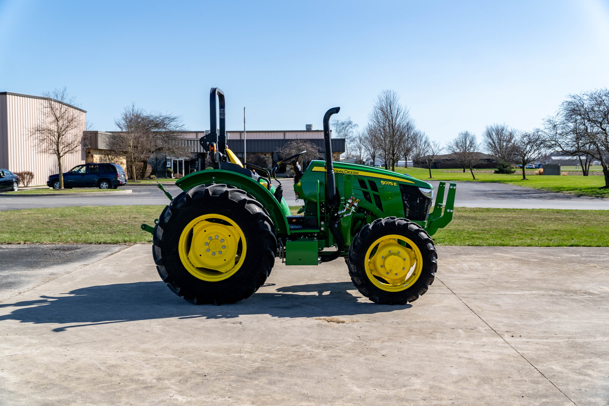 Used 2022 John Deere 5075E Utility Tractors at Koenig Equipment in Anna, OH - PhotoXL5
