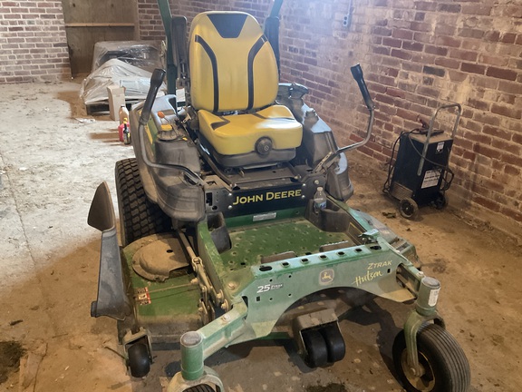 Photo of 2022 John Deere Z950R
