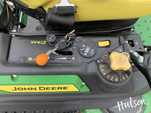 Photo of 2023 John Deere Z930M
