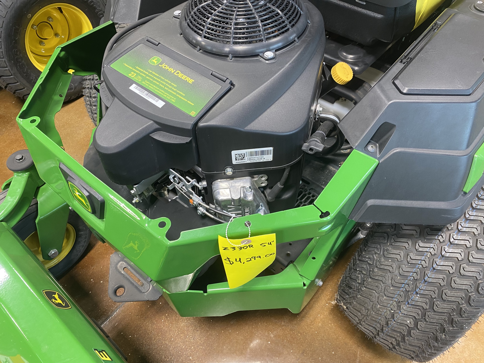 2025 John Deere Z330R Image 3