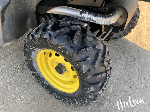 Photo of 2024 John Deere XUV 835M