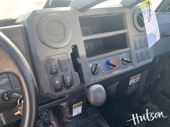 Photo of 2024 John Deere XUV 835M