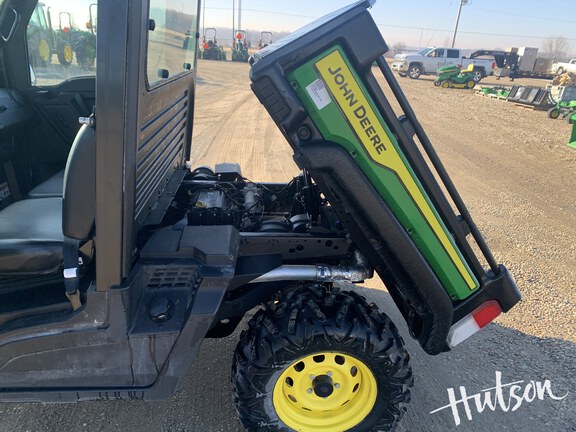 Photo of 2024 John Deere XUV 835M