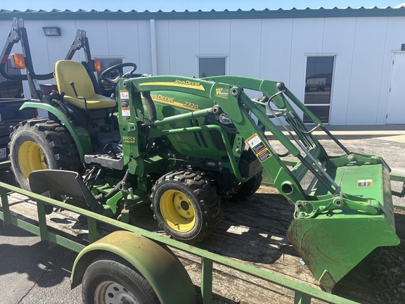 Photo of 2007 John Deere 2320