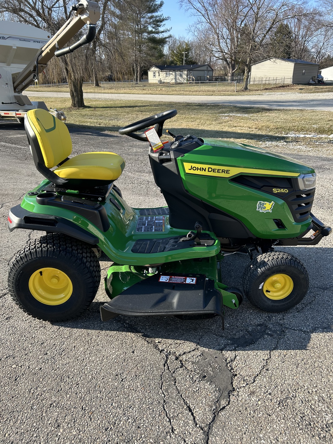 2026 John Deere S240 Image 2