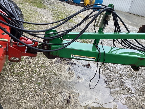 Photo of 2003 John Deere 2700