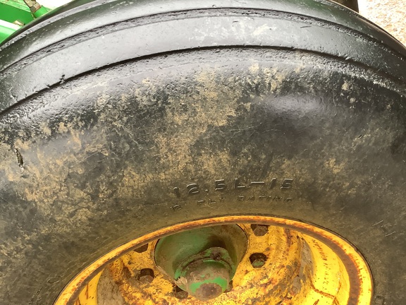 Photo of 2003 John Deere 2700