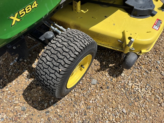 2016 John Deere X584 - Photo10