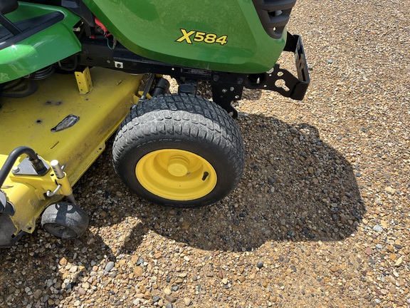 2016 John Deere X584 - Photo11
