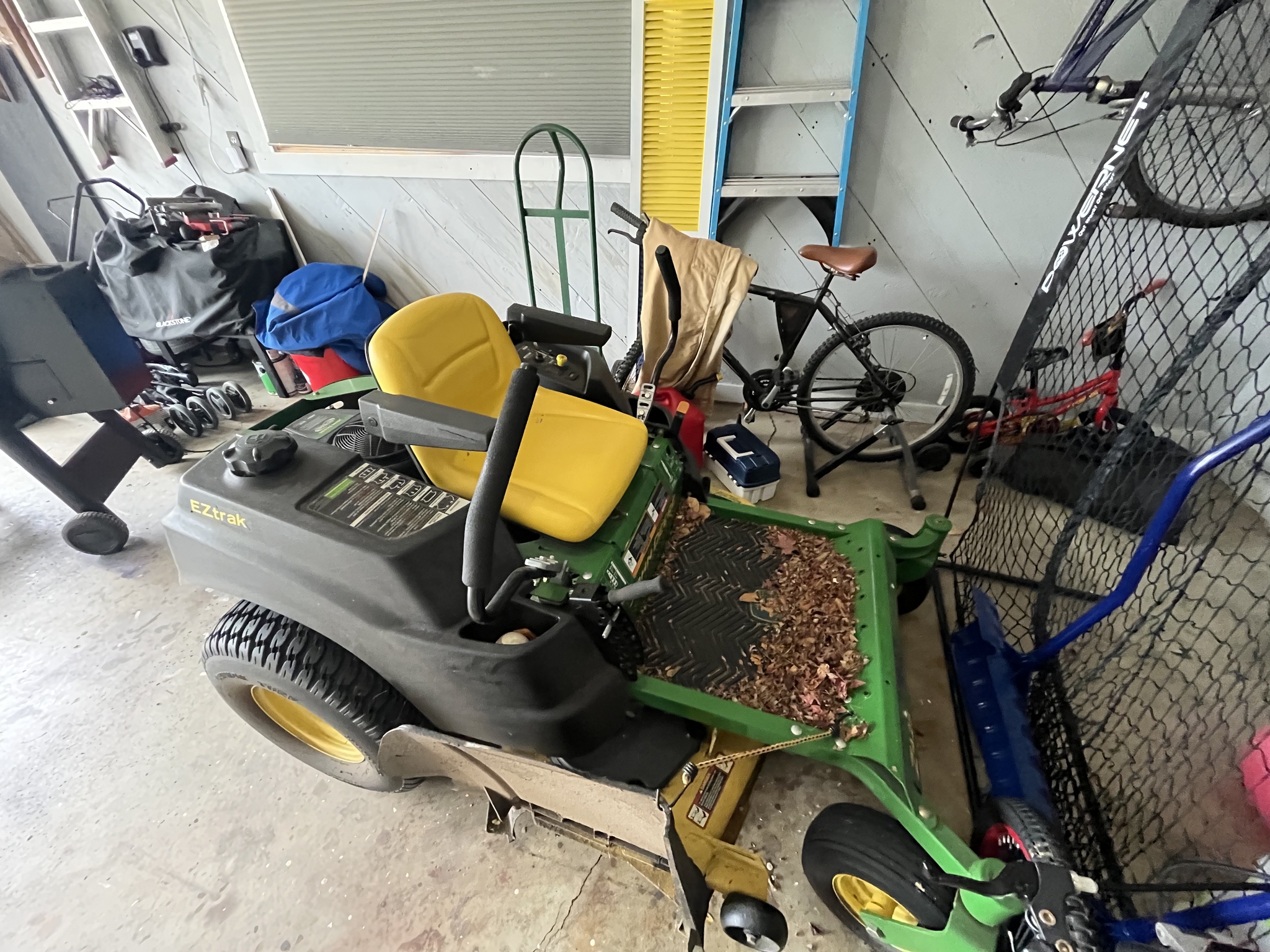 2011 John Deere Z425 Image 2