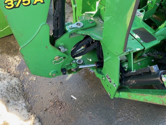 2018 John Deere 3046R Image 4