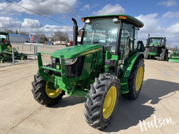 Photo of 2025 John Deere 5067E
