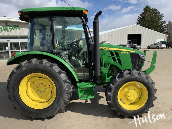 Photo of 2025 John Deere 5067E