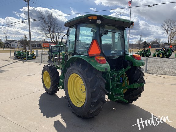 Photo of 2025 John Deere 5067E