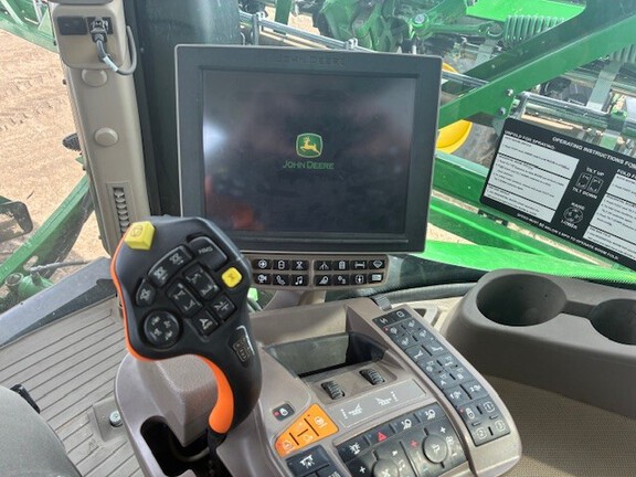 2021 John Deere R4045 (27th thumbnail)