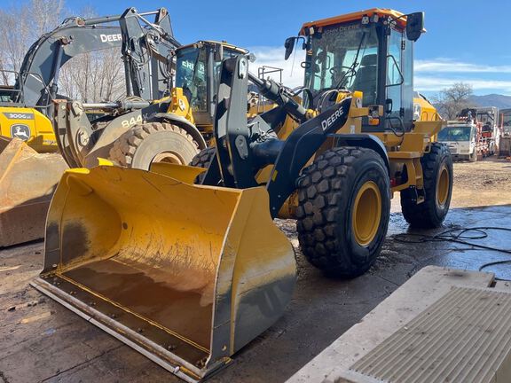 Photo of a 2025 John Deere 544P