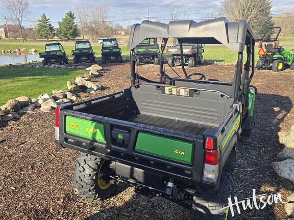 Photo of 2025 John Deere XUV 825M