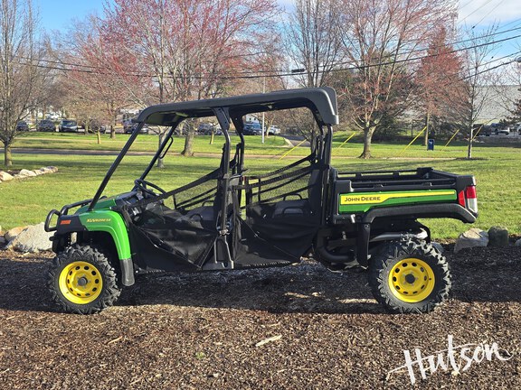 Photo of 2025 John Deere XUV 825M