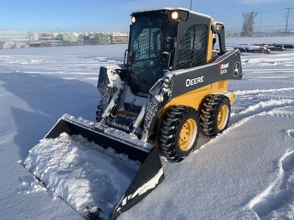 Photo of a 2023 John Deere 320G