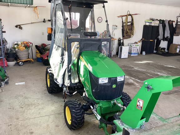  John Deere 1023E
