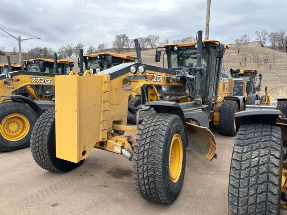 Photo of a 2018 John Deere 772G