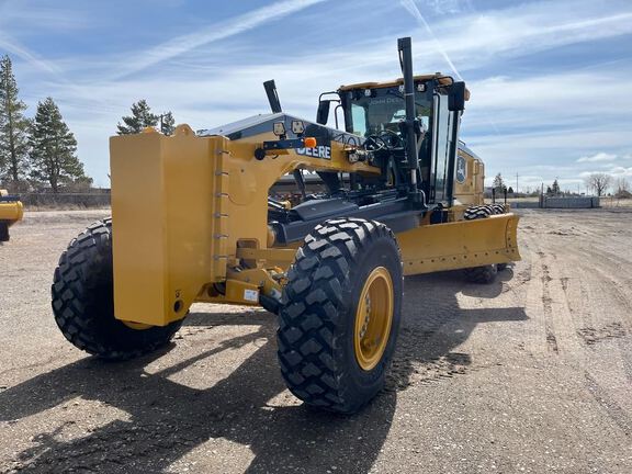 Photo of a 2026 John Deere 872P