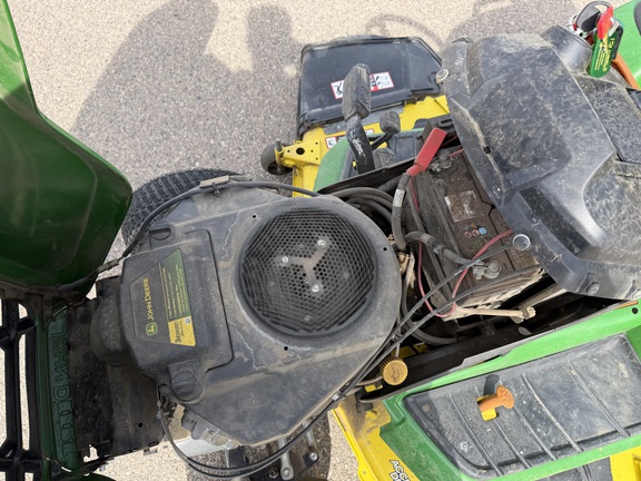2017 John Deere X584 - Photo18