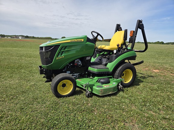 2015 John Deere 1025R