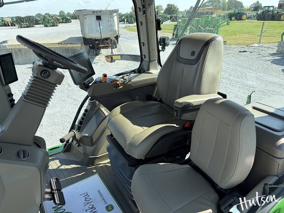 Photo of 2024 John Deere 8R 410
