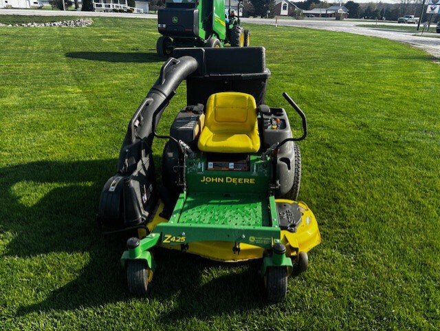 2007 John Deere Z425 Image 1