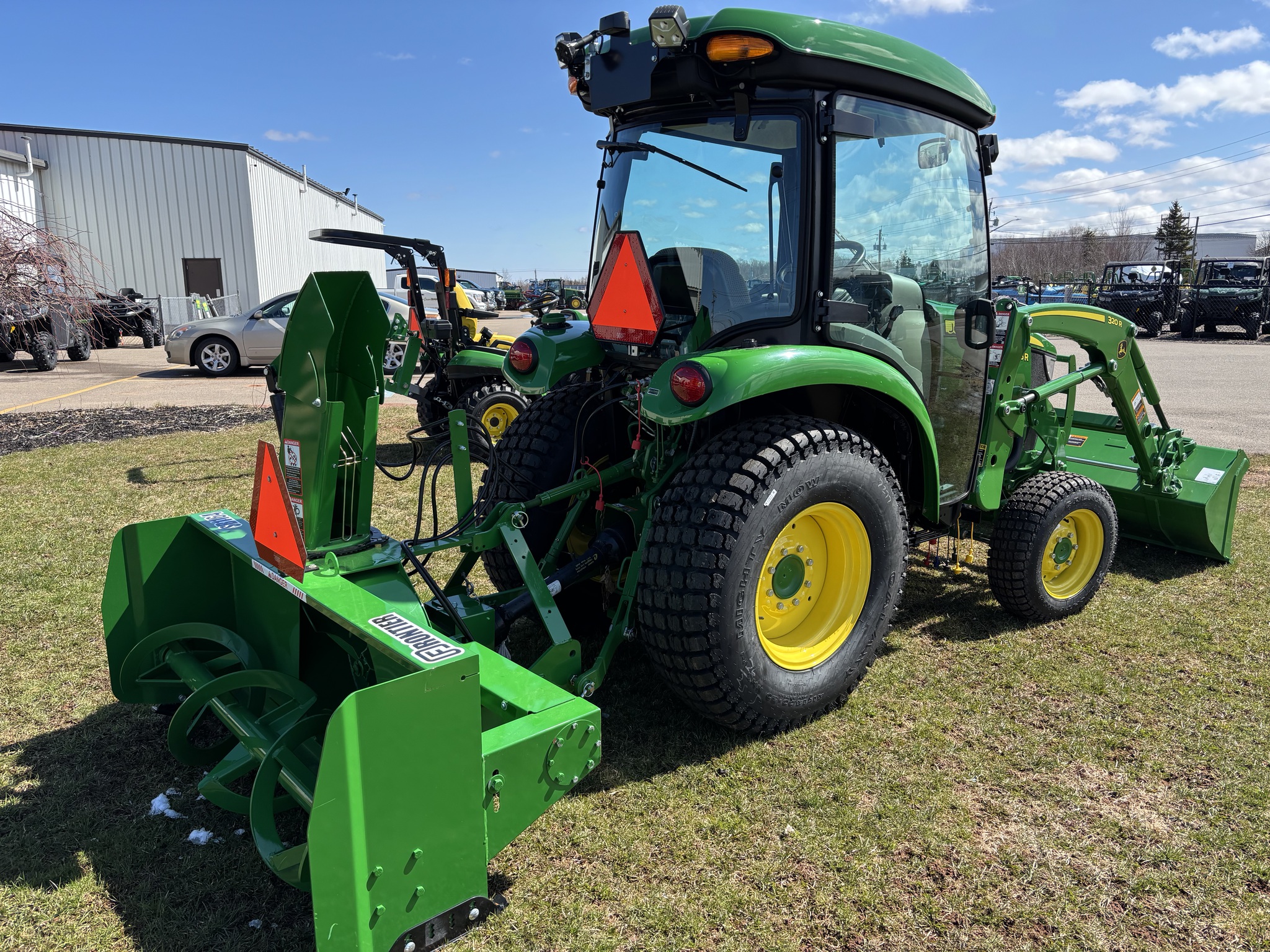 2024 John Deere 3046R Image 7